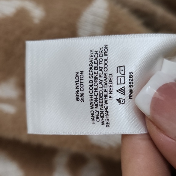 Express Animal Print Sweater size xl Faux Fur - Picture 7 of 8